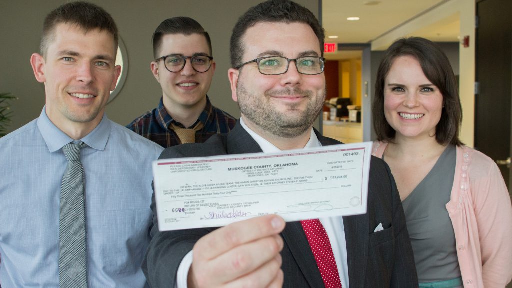 راهنمای کامل پیگیری و اجرائیه چک برگشتی کمتر از ۵ سال + خسارت تأخیر تادیه